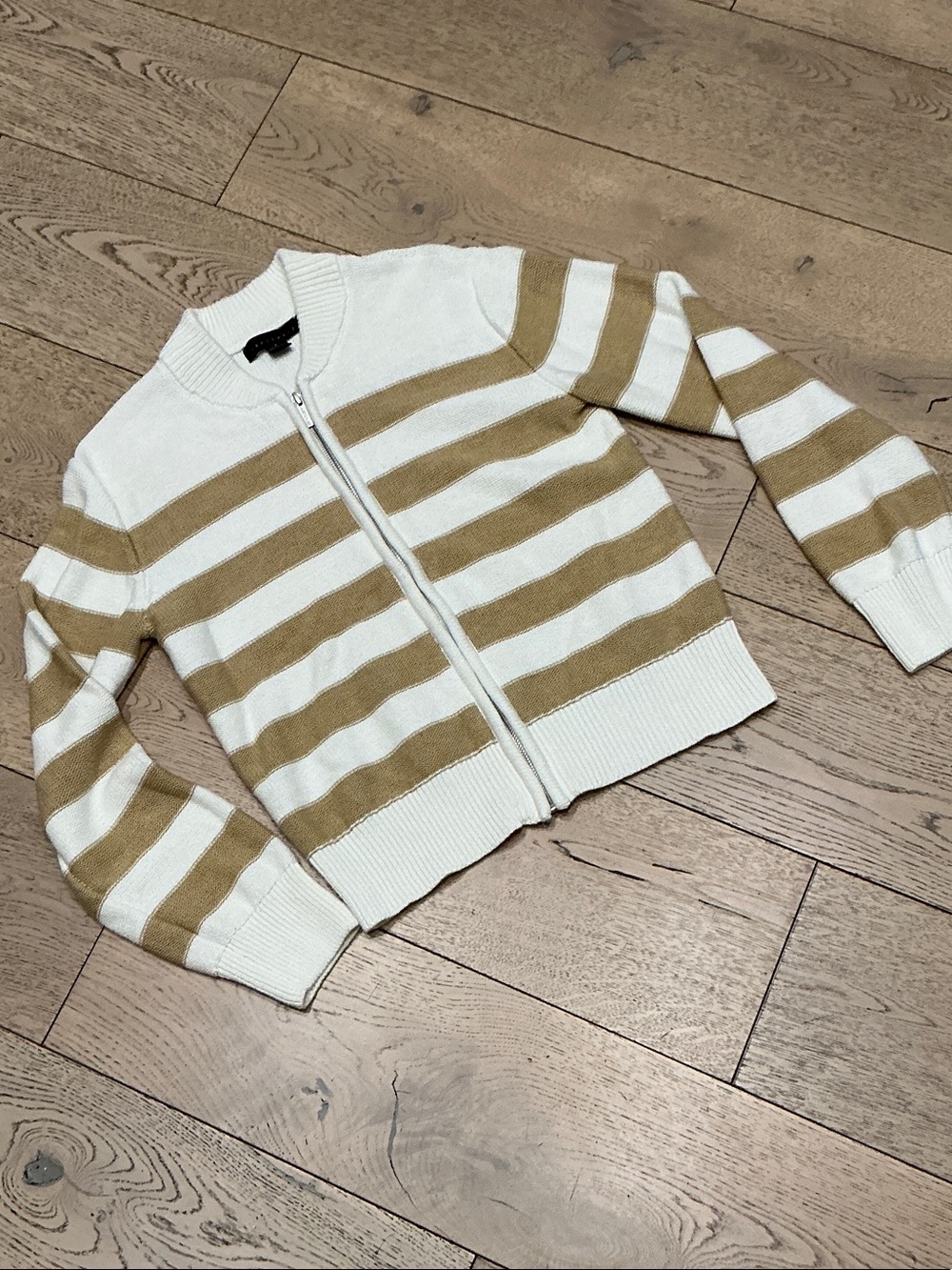 Woman’s Sanctuary white w/tan stripes zip cardigan sweater. Small. 100% cotton.